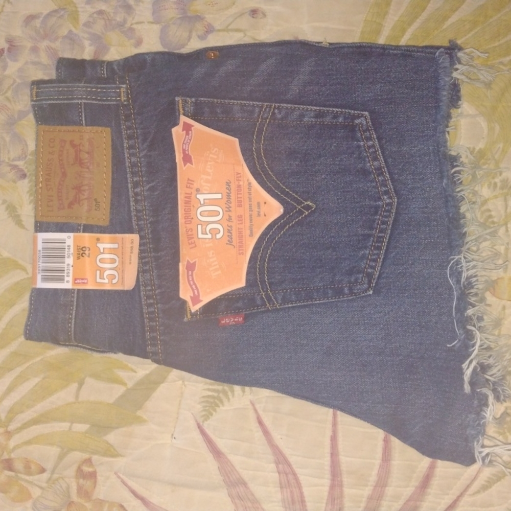 SALE! Levi's shorts